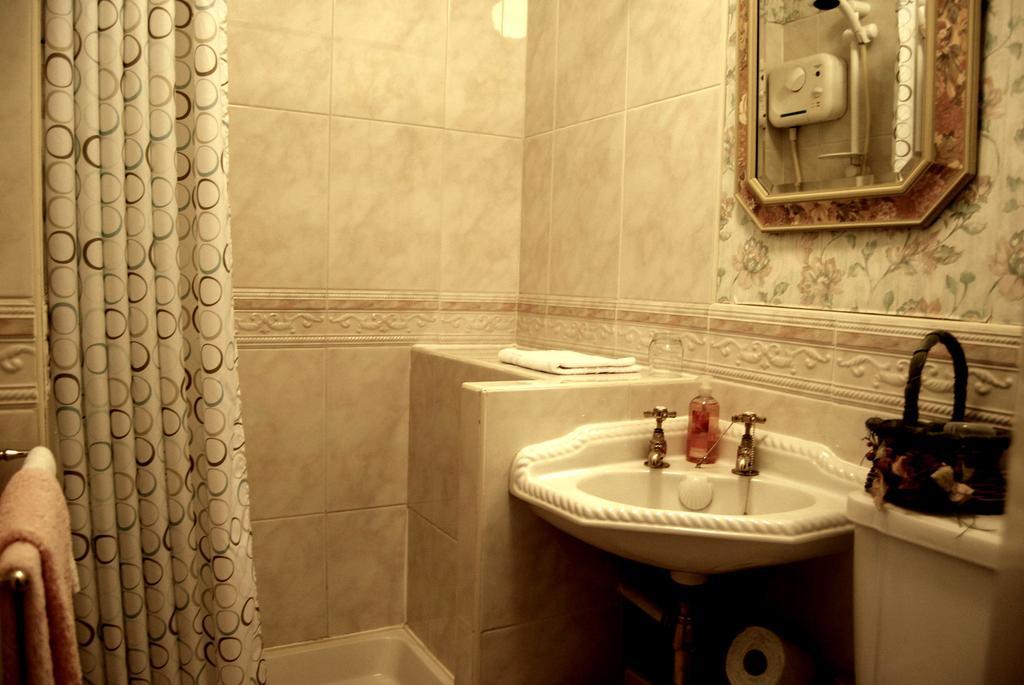 Grange Lodge Country House Данганнон Номер фото